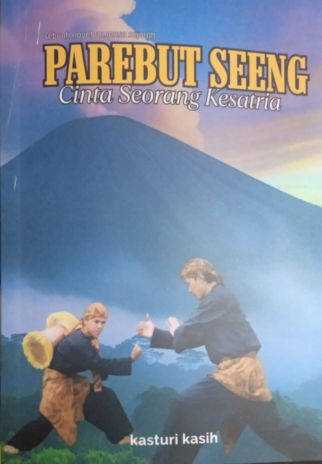 Parebut Seeng :  Cinta Seorang Kesatria / Kasturi Kasih